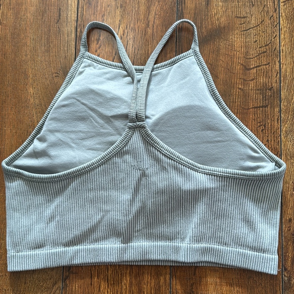 Green Ribbed Women's Crop - Picture 2 of 3